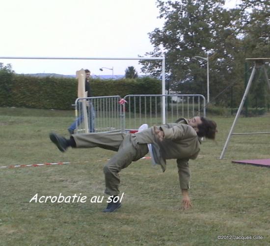 acrobatie-au-sol-001.jpg