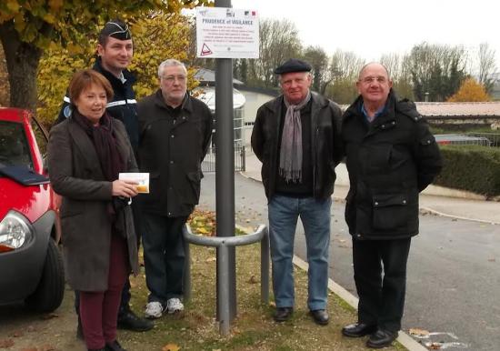 Elus et gendarme